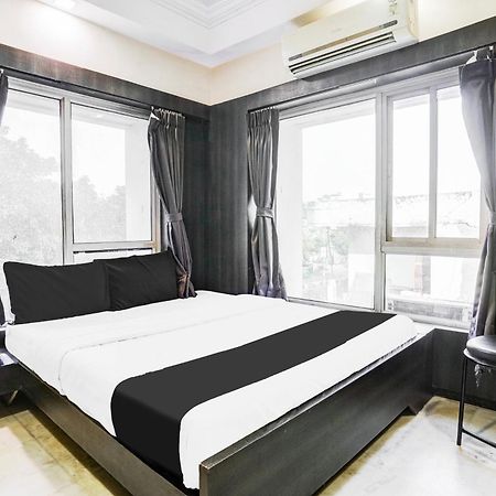Super Collection O Ashram Road Near Sardar Bridge Formerly Hotel Apple Inn Ahmedabad Exterior photo