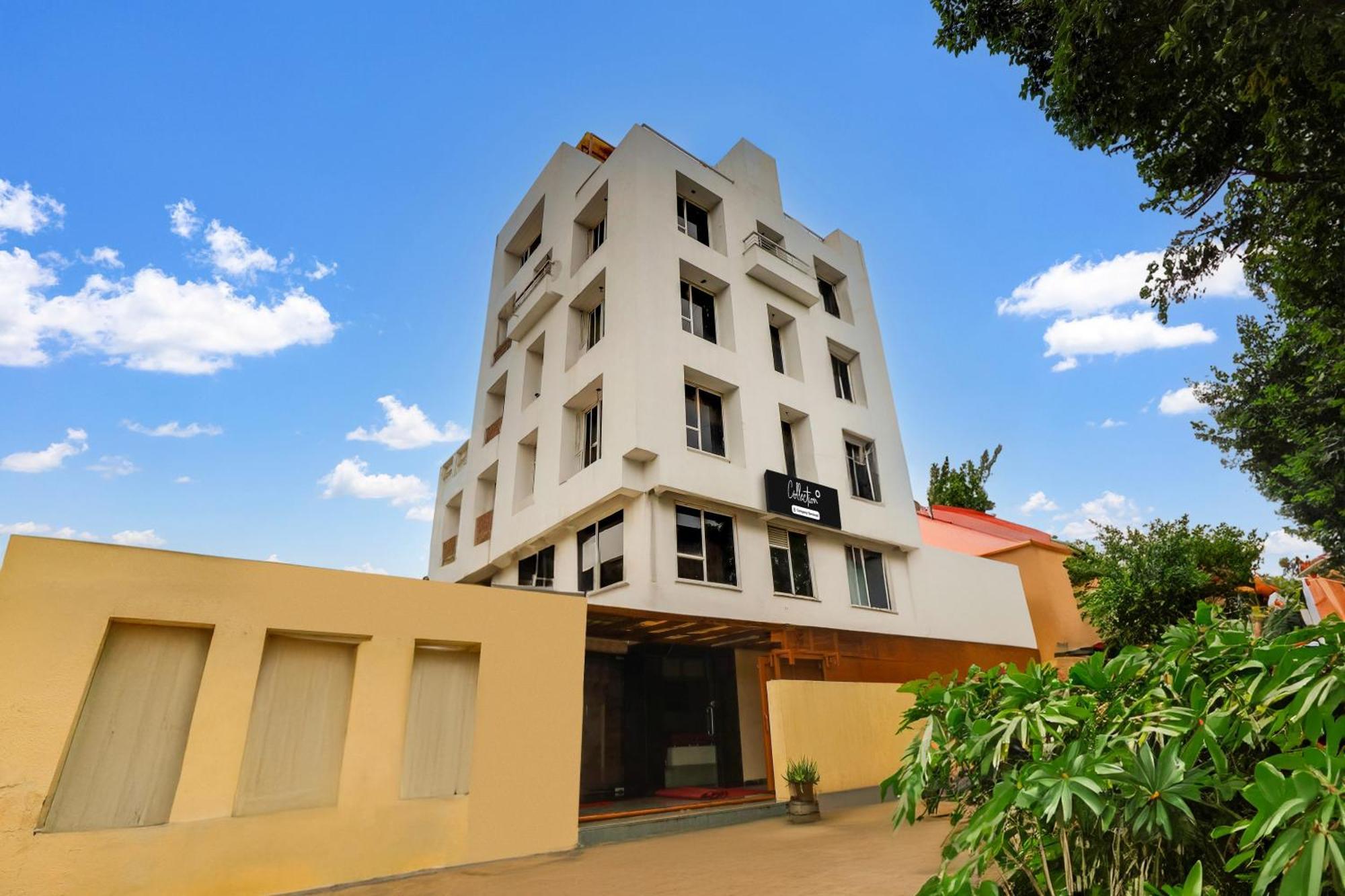 Super Collection O Ashram Road Near Sardar Bridge Formerly Hotel Apple Inn Ahmedabad Exterior photo